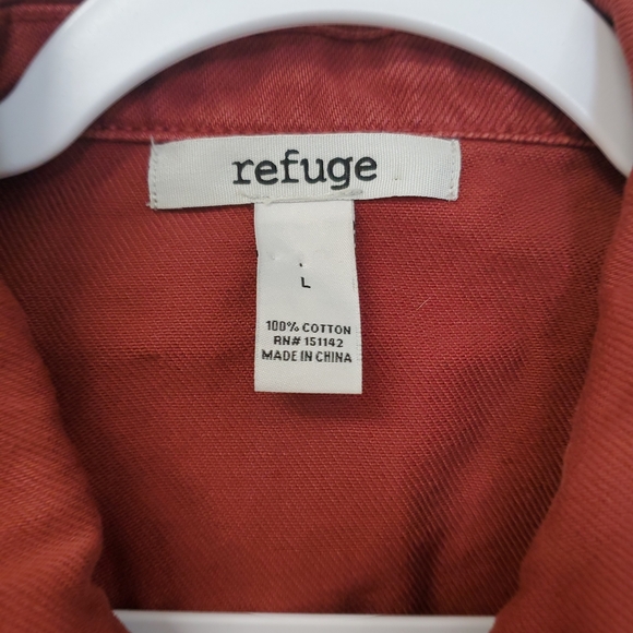 Refuge Cropped Jean Jacket‎ - Picture 5 of 7